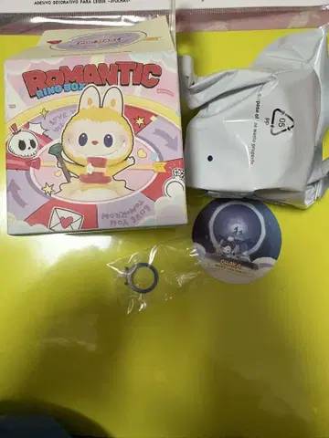 POPMART 로맨틱 반지 박스 4 CHAK 미개봉