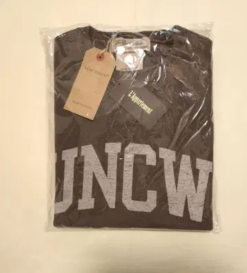 택 포함 새상품 [ REMI RELIEF ] UNCW SWEAT