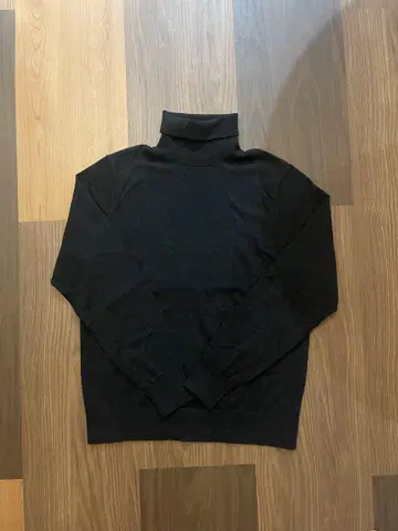 에임 레온 도르 24AW 터틀넥 니트 M 사이즈