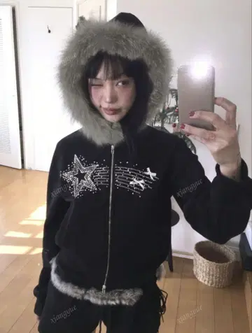 퍼 달린 별 자수 집업 후드티