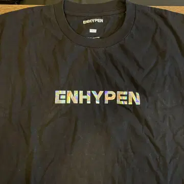 [ 필리핀 한정판 ] ENHYPEN 블랙 T셔츠 L 사이즈