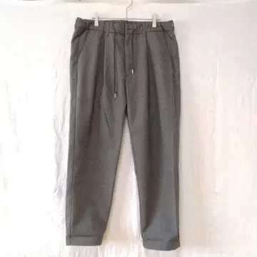 BEAMS HEART 그레이 슬랙스 허리밴딩 팬츠 L