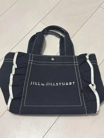 JILL by JILLSTUART 프릴 토트백 스몰 (블랙)