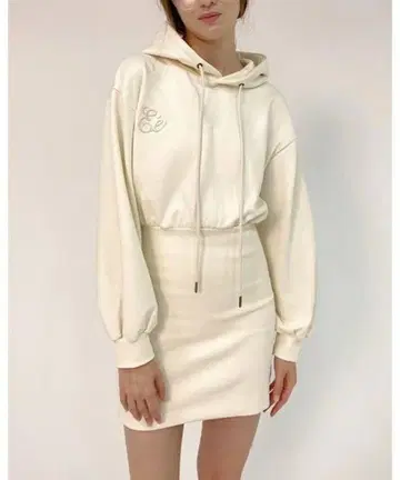 에피누 epine 아이보리 후드 부착 원피스