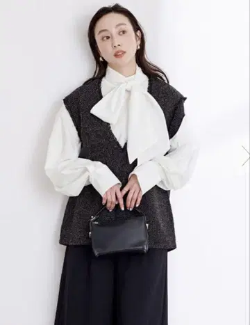 새상품급 ur's 2WAY 블라우스 화이트 S 사이즈
