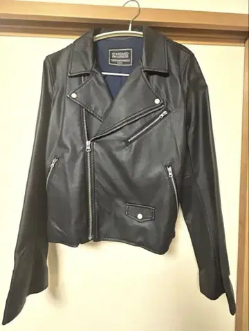 PAGEBOY 블랙 라이더 자켓