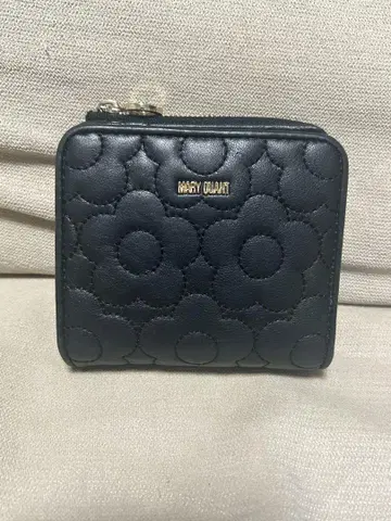 MARY QUANT 블랙 접이식 지갑