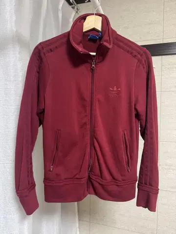adidas 빨간색 후드티
