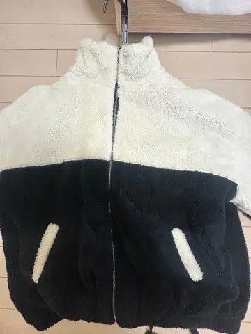 남성용 화이트 블랙 아우터
