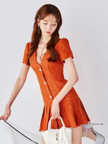 Jewels 오렌지 V넥 플레어 드레스