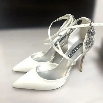 WHITE by VERA WANG 비쥬 장식 웨딩 슈즈