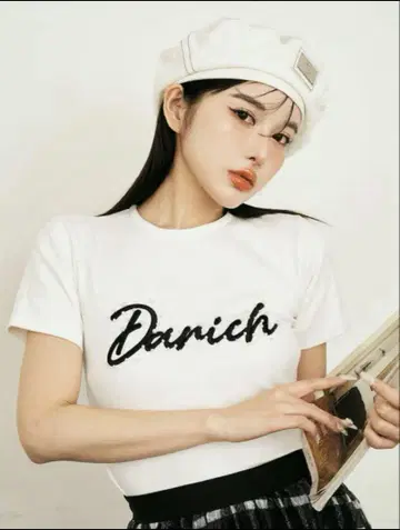 다리치 자수 펄 T셔츠