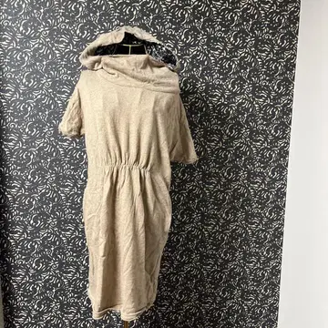 TSUNODA PARIS 후드 부착 원피스