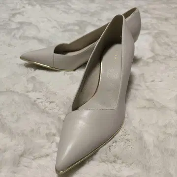시착만 한 상품 미사용 RANDA 베이지 스틸레토 펌프스 24cm