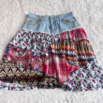 TITICACA 티티카카 리메이크풍 데님 스커트 프리