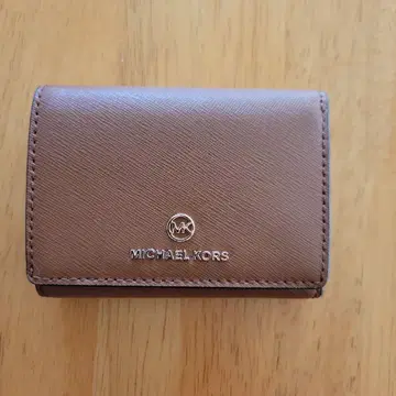MICHAEL KORS 브라운 3단 폴더형 지갑