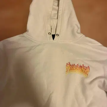 THRASHER 프레임 디자인 후드티