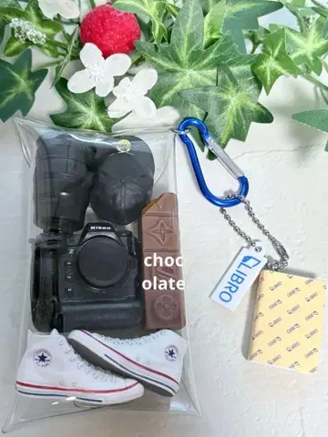 가챠 파우치 CONVERSE NEWERA