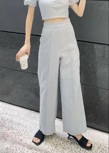 미사용 새상품 택 포함 그레이 와이드 팬츠 에모다 EMODA
