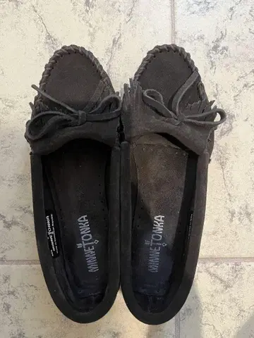 MINNETONKA 모카신
