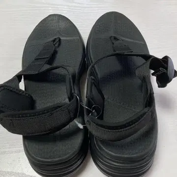 TELIC 샌들 미사용 새상품