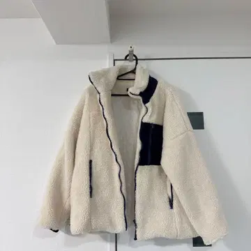 새상품급 CARDLCO 플리스 자켓 크림색 복슬복슬 아우터 복슬복슬