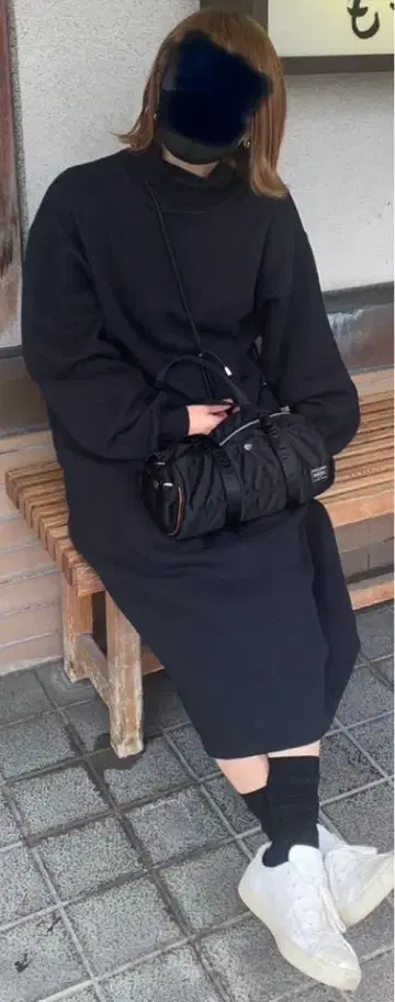 프릭스 스토어 터틀넥 롱 원피스
