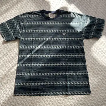 Billabong 파도 무늬 T셔츠 M 택 포함 새상품