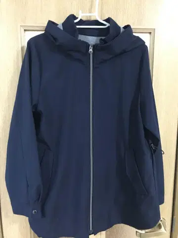 네이비 마운틴 후드티 후드 부착 새상품급