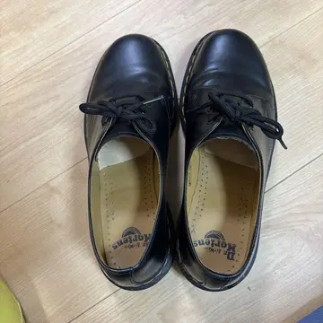 닥터 마틴 블랙 레이스업 슈즈