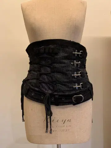 블랙 코르셋풍 벨트