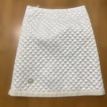 슈퍼 뷰티 화이트 미니 스커트