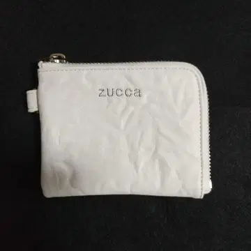 ZUCCA 주카 엠보싱 레트