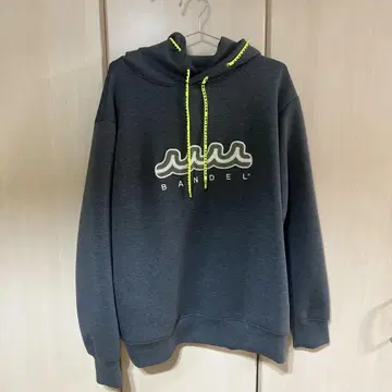 BANDEL 후드 부착 후드티 그레이