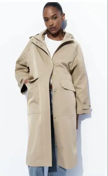 ZARA 베이지 후드 부착 롱 코트