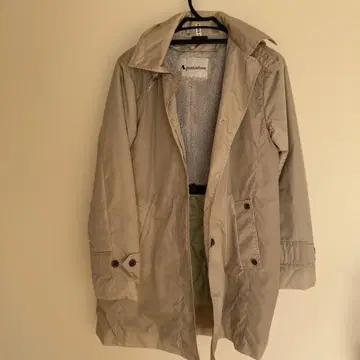 Aquascutum 후드 부착 롱 코트 베이지