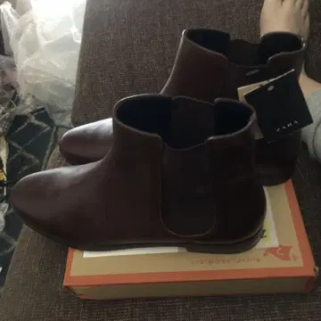 ZARA 브라운 사이드 고어 부츠 미사용 택 포함