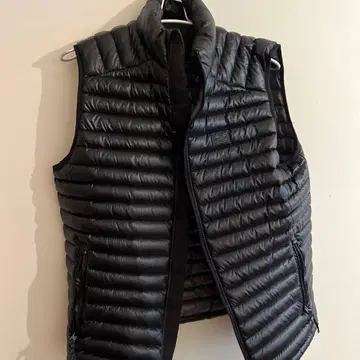 블랙 다운 베스트 퀼팅 디자인 아바클로 M-L 고급스러움