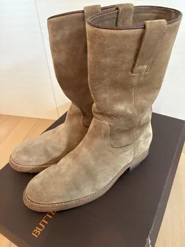 월말이라 가격 인하합니다 BUTTERO 41 (26.5cm)