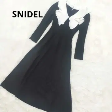스나이델 프릴 카라 부착 블랙 긴팔 니트 원피스