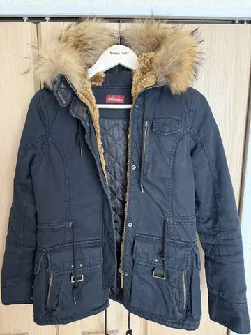 Averice 블랙 모즈 코트