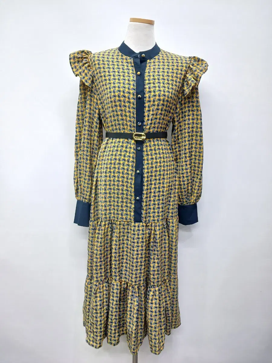 Coincoz Small Floral Frill Onepiece 55 #코인코즈,#롱원피스,#프릴롱원피스,#여성원피스 on  Bunjang Global Site.