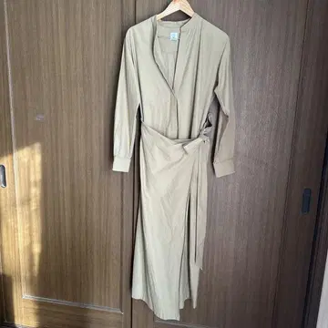 유나이티드 애로우즈 베이지 랩 스타일 롱 원피스