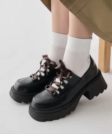 idem 레이스업 로퍼