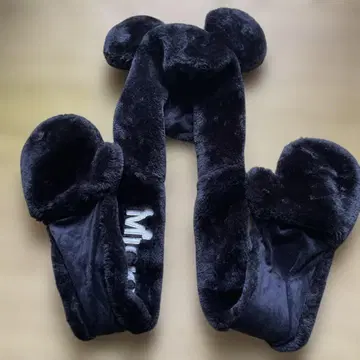 미키마우스 귀 달린 퍼 모자