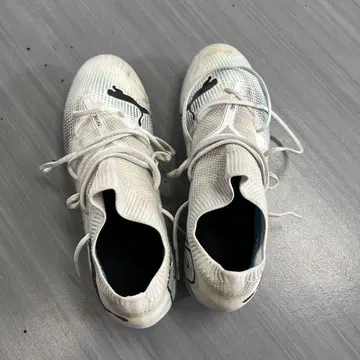 Puma 축구화 스파이크 화이트