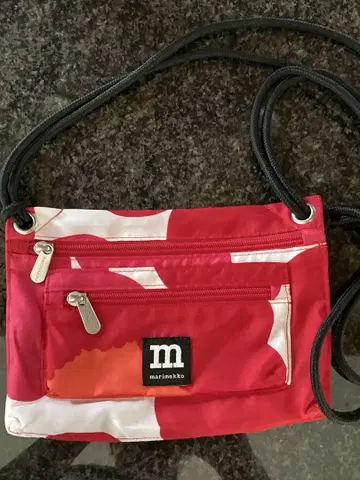 marimekko 플라워 프린트 사코슈