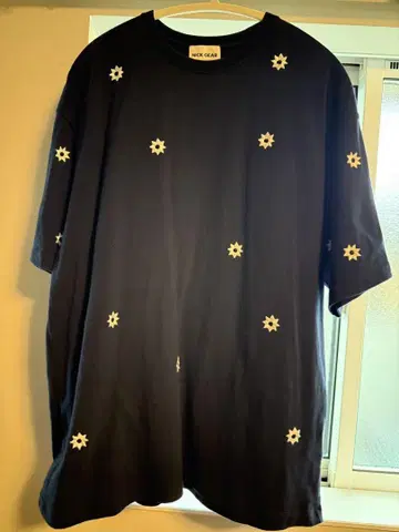 NICK GEAR 티셔츠