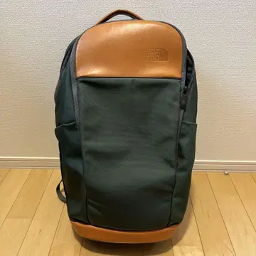 THE NORTH FACE 올리브 그린 백팩