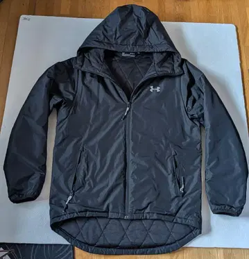 언더아머 남성용 후드 부착 나일론 자켓 블랙 M 사이즈 경량 울트라 웜